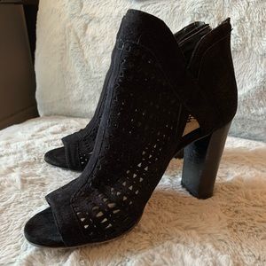 Vince Camuto heels size 6